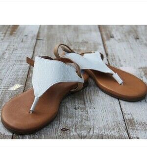 Sophia Milano Sandals 9.5 White/Tan Leather Thong Perforated Slingback Flats